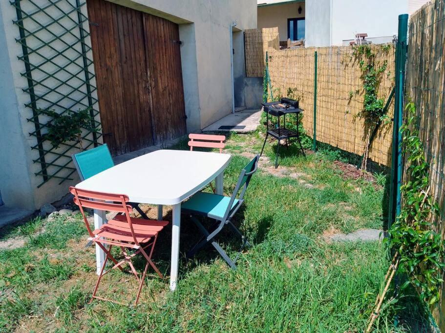 Maison 4 Pers Avec Jardin Au Pied Des Montagnes Риа Экстерьер фото